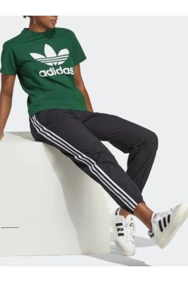 تی شرت آدیداس با لوگو تری‌فویل adidas