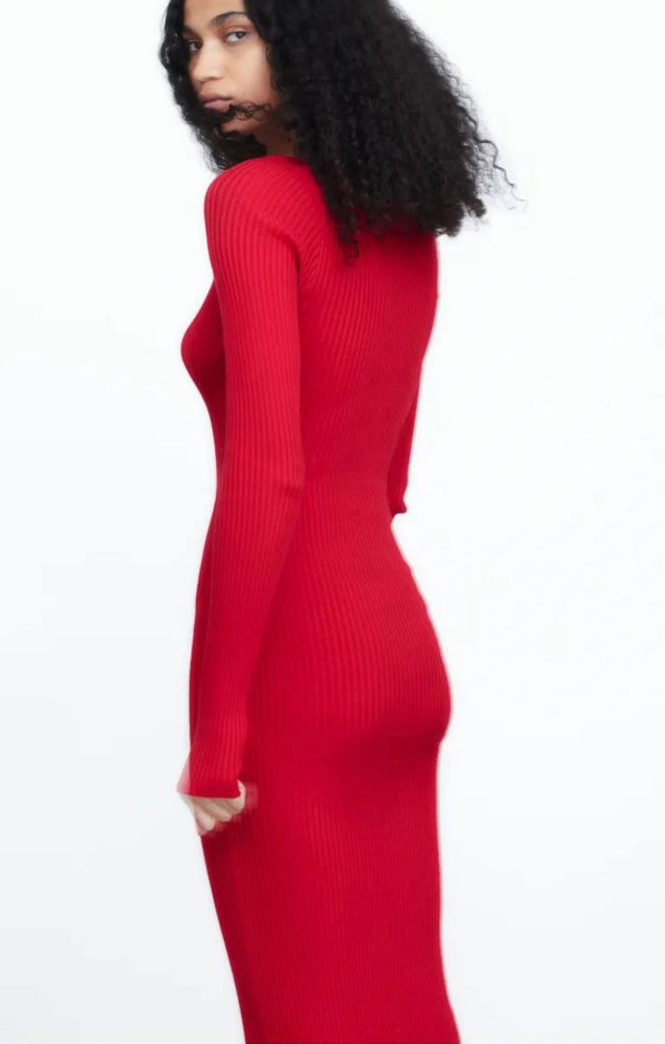 پیراهن قرمز بافتنی کشی یقه دلبری (H&M)